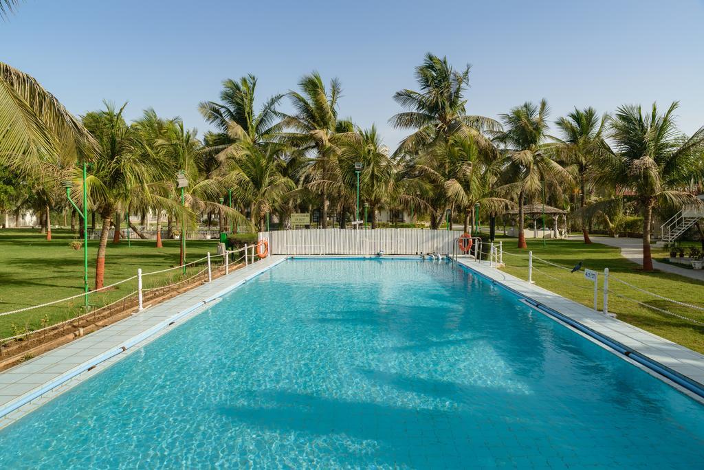 Quality Inn Palms Gāndhīdhām Esterno foto