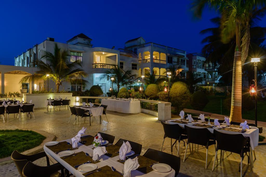 Quality Inn Palms Gāndhīdhām Esterno foto