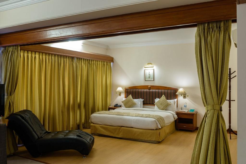Quality Inn Palms Gāndhīdhām Esterno foto