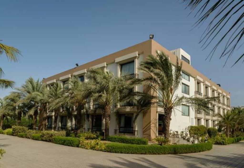 Quality Inn Palms Gāndhīdhām Esterno foto