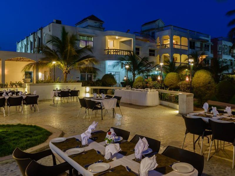 Quality Inn Palms Gāndhīdhām Esterno foto