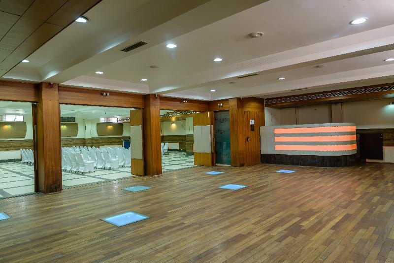 Quality Inn Palms Gāndhīdhām Esterno foto